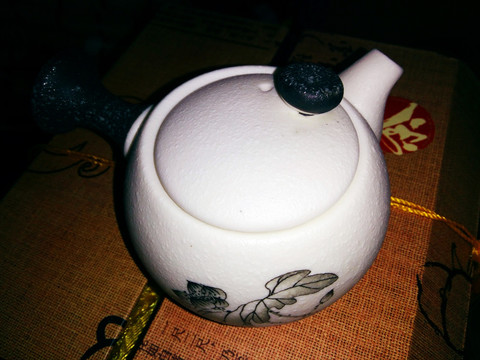 陶瓷茶壶