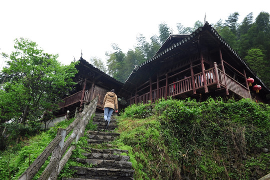 湖北恩施州土家族吊脚楼