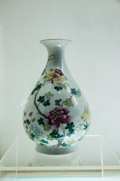 牡丹古董花瓶