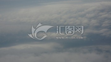 空中云朵美后