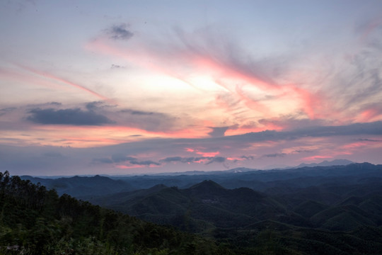 霞义山 晚霞