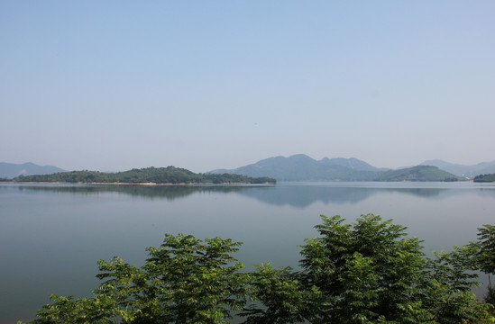 湖中岛