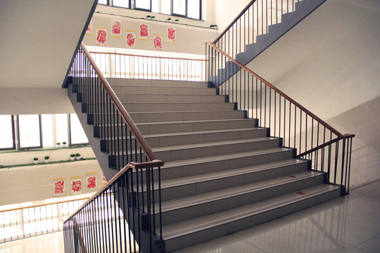 小学校楼梯