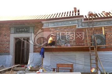 建设中的民居