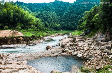 山涧