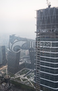 雾霾中的城市风景