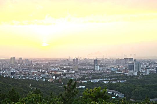 城市夕照