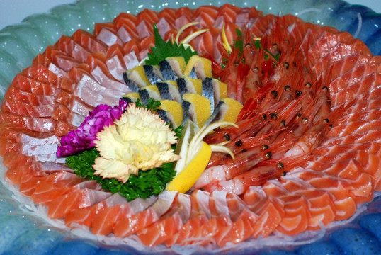 三文鱼海虾刺身拼盘