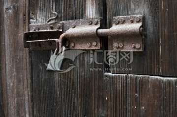 旧门锁