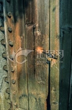 破旧木门门锁
