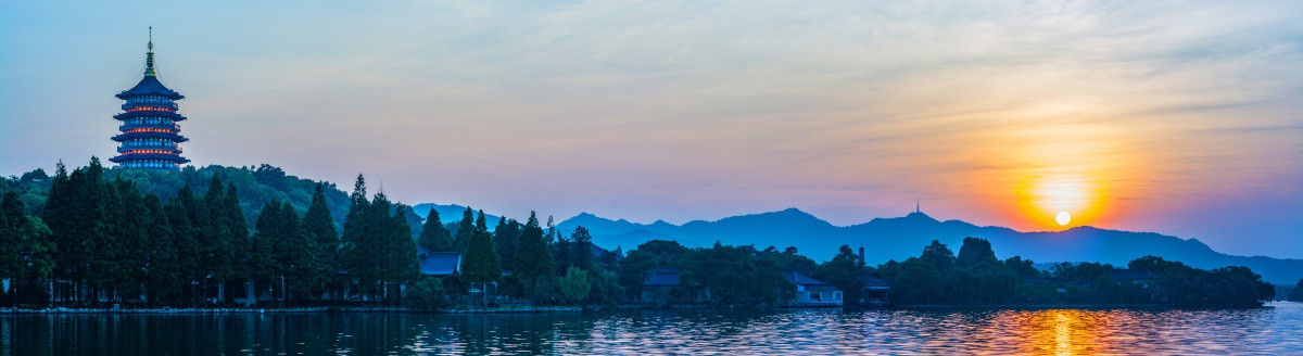 雷峰夕照