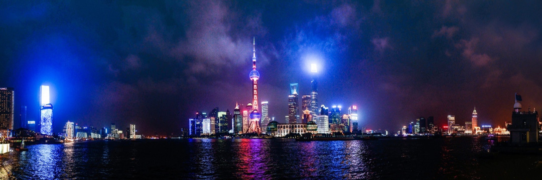 上海浦东外滩夜景全景