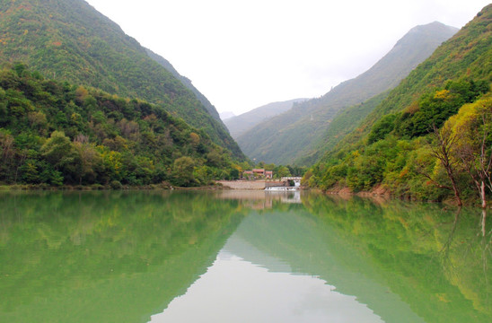 高山湖泊