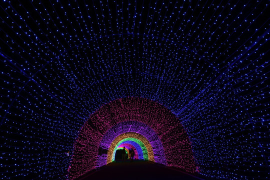 七彩灯光隧道
