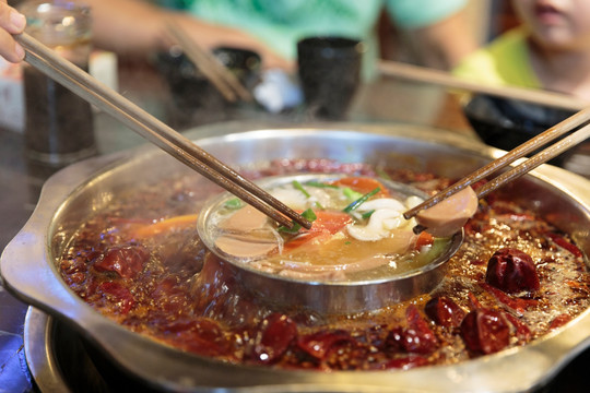 重庆火锅 麻辣火锅 鸳鸯火锅