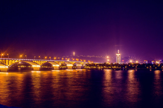 橘子洲大桥夜景