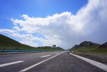 公路 辽阔