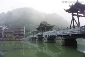 凤凰古城