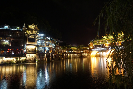凤凰古城