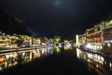 凤凰古城