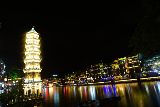 凤凰古城