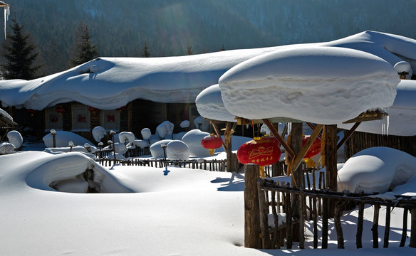 雪乡 红灯笼 院子