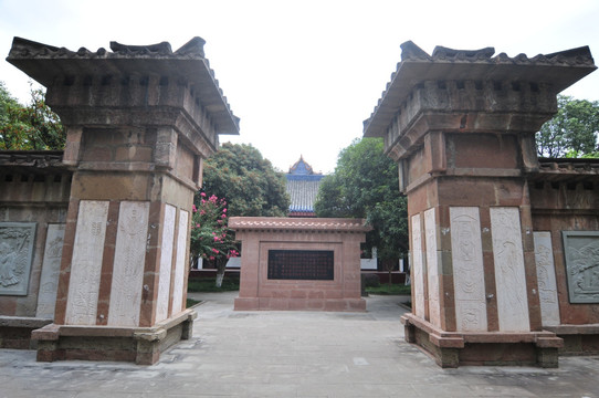 西汉风格建筑
