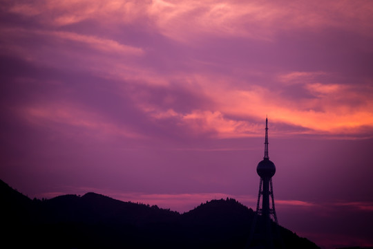 夕阳东方明珠