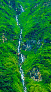 青山 小溪