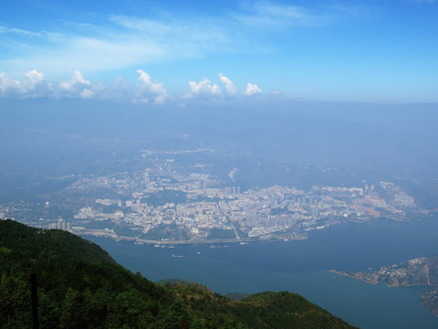 俯瞰巫山县城