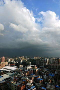 暴风雨前夕