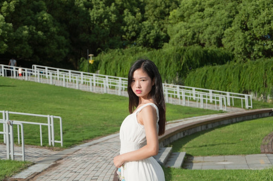 阳光美女