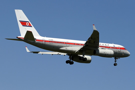 朝鲜高丽航空图204客机