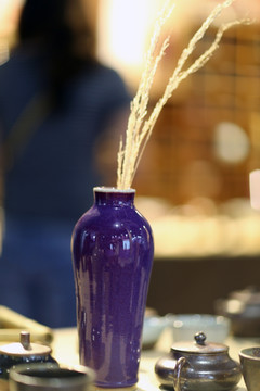 紫花瓶