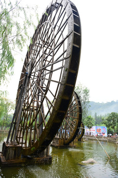 湖北恩施女儿城景区水车园风景