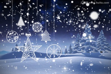 冷杉树雪景中悬挂圣诞装饰