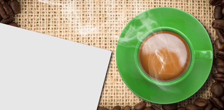 绿色咖啡杯的复合形象