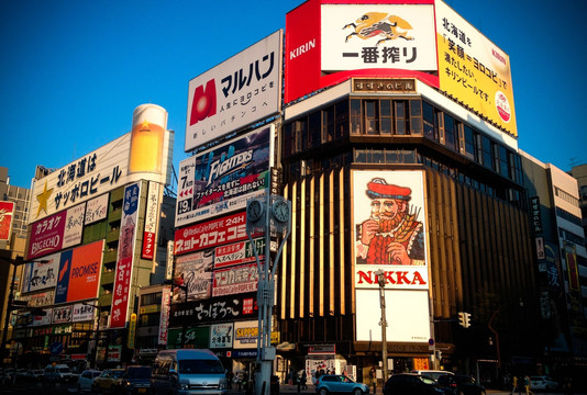 秋叶原街路建筑