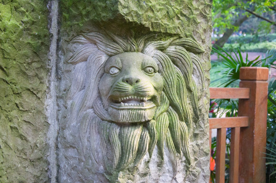 狮子头雕塑