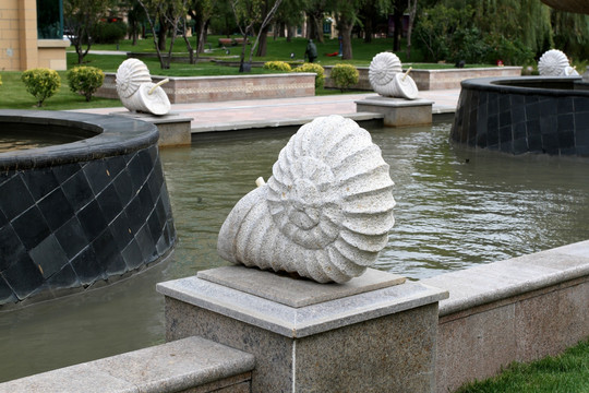 雕塑 圆雕 花盆 蜗牛