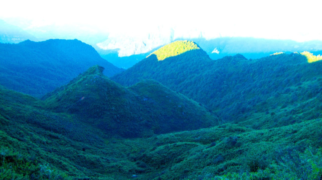 山坡 山地