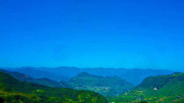 崇山峻岭 山岭