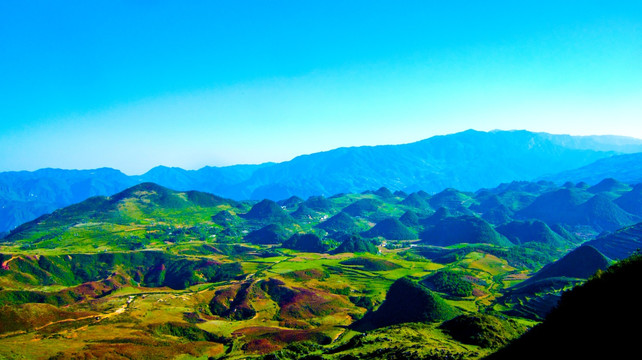 山峦起伏