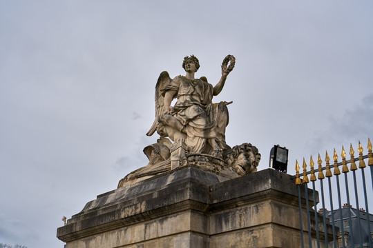 凡尔赛宫人物雕塑