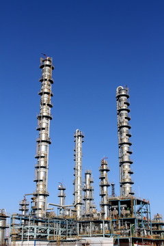 石油化工 化工厂 炼油塔
