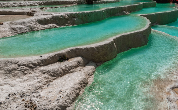 香格里拉白水台