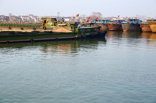 淮河货船