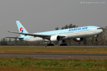 大韩航空波音777飞机起飞