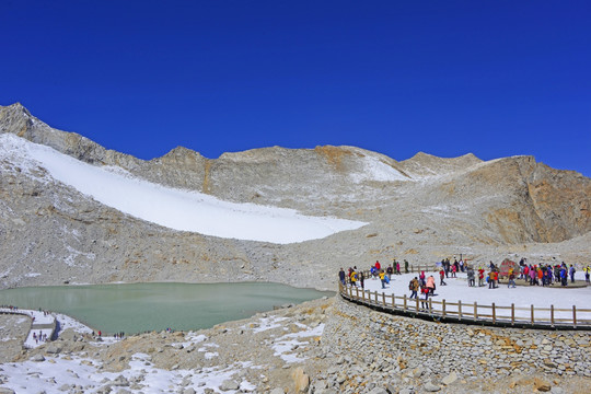 达古冰山 观景平台及游客