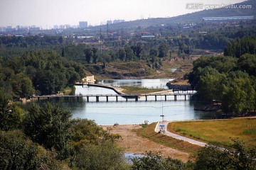 二龙山远眺